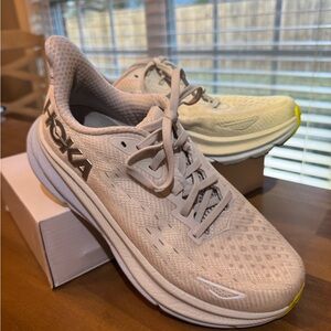 Hoka Clifton 9 Nimbus Cloud